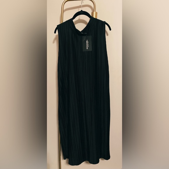 Pretty Little Thing Plus Size Black Plisse High Neck Bodycon Dress - Picture 2 of 4